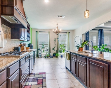 3003 Lily Lane - Photo Thumbnail 13