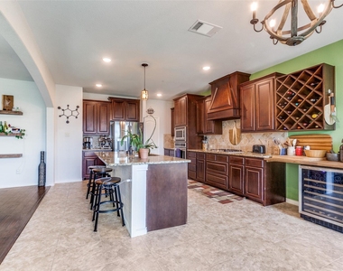 3003 Lily Lane - Photo Thumbnail 2