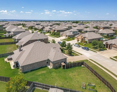 3003 Lily Lane - Photo Thumbnail 28