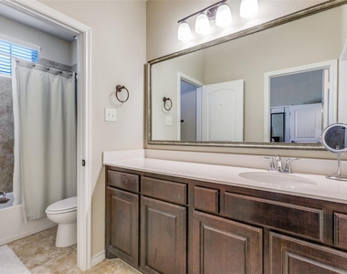 3003 Lily Lane - Photo Thumbnail 20