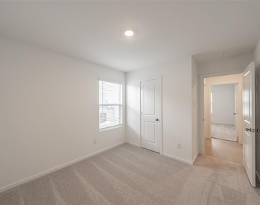 3013 Tooley Drive - Photo Thumbnail 27