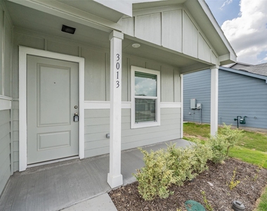 3013 Tooley Drive - Photo Thumbnail 2