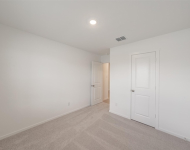 3013 Tooley Drive - Photo Thumbnail 25