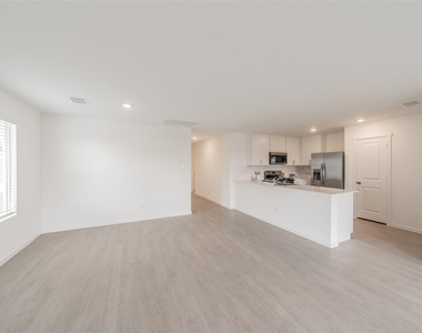 3013 Tooley Drive - Photo Thumbnail 7