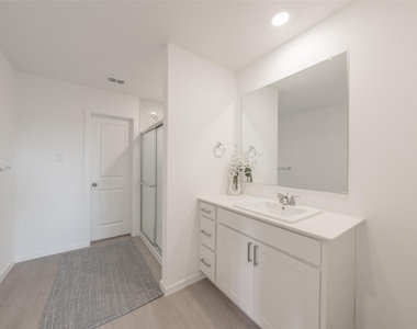 3013 Tooley Drive - Photo Thumbnail 17