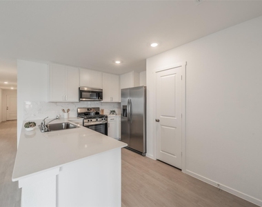 3013 Tooley Drive - Photo Thumbnail 11