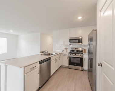 3013 Tooley Drive - Photo Thumbnail 12