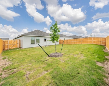 3013 Tooley Drive - Photo Thumbnail 32