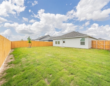 3013 Tooley Drive - Photo Thumbnail 33