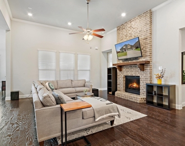 10912 Smithville Place - Photo Thumbnail 2