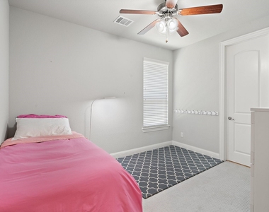 10912 Smithville Place - Photo Thumbnail 15