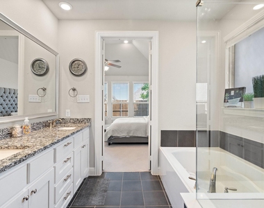 10912 Smithville Place - Photo Thumbnail 12