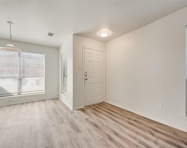 914 Wentwood Drive - Photo Thumbnail 19