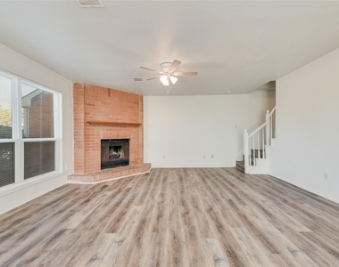 914 Wentwood Drive - Photo Thumbnail 16