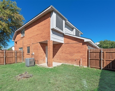 914 Wentwood Drive - Photo Thumbnail 1