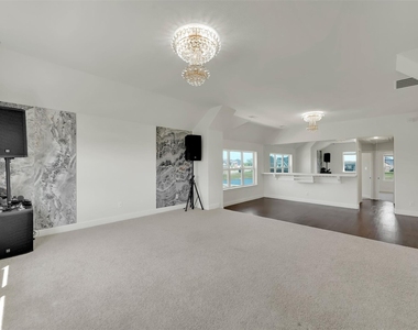302 Torch Lily Lane - Photo Thumbnail 24