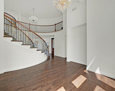 302 Torch Lily Lane - Photo Thumbnail 8