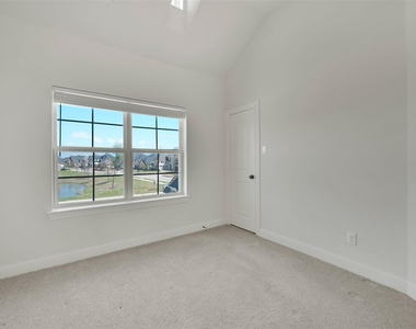 302 Torch Lily Lane - Photo Thumbnail 28
