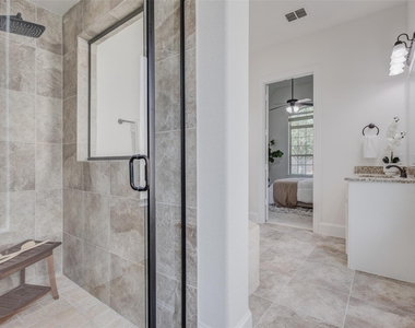 901 Clear Water Drive N - Photo Thumbnail 22