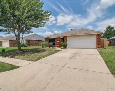 2800 Spencer Circle - Photo Thumbnail 1