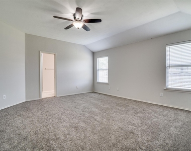 2800 Spencer Circle - Photo Thumbnail 15