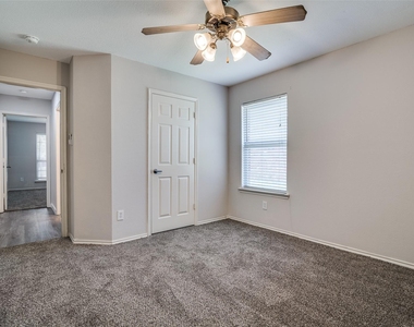 2800 Spencer Circle - Photo Thumbnail 14