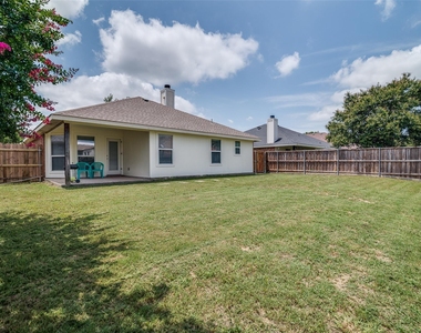 2800 Spencer Circle - Photo Thumbnail 23