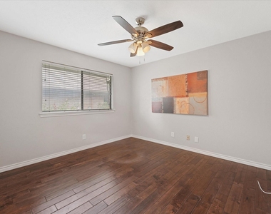 6620 Robin Willow Court - Photo Thumbnail 9