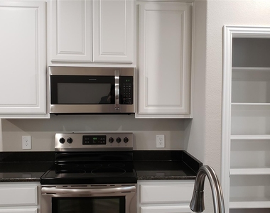 1412 Brindle Drive - Photo Thumbnail 12