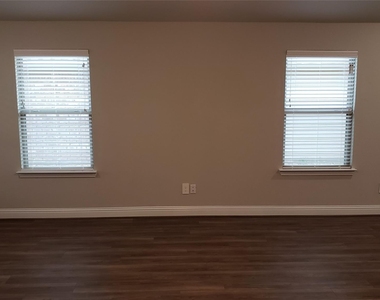 1412 Brindle Drive - Photo Thumbnail 14