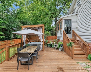 3330 Benard Avenue - Photo Thumbnail 13