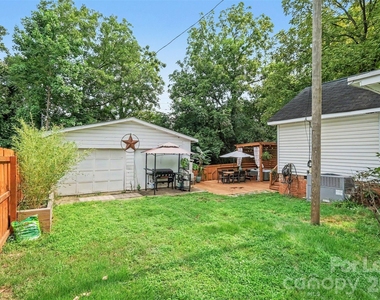 3330 Benard Avenue - Photo Thumbnail 17