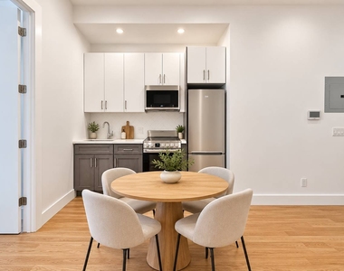 435 Dekalb Avenue - Photo Thumbnail 4