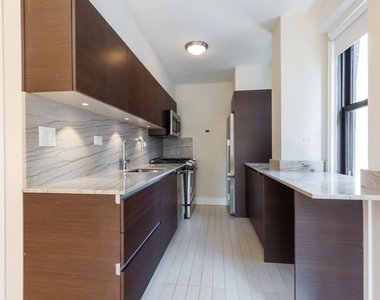 Studio in Murray Hill - Photo Thumbnail 2
