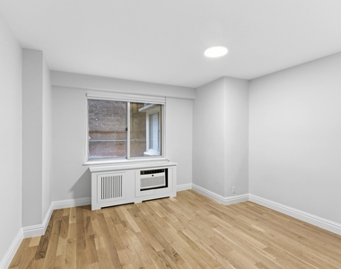 1BR in Upper East Side - Photo Thumbnail 3