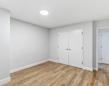 1BR in Upper East Side - Photo Thumbnail 4