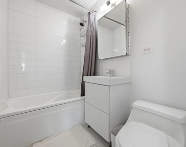 2BR in Upper East Side - Photo Thumbnail 8