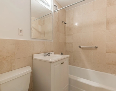 Studio in Upper West Side - Photo Thumbnail 4