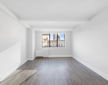 Studio in Upper East Side - Photo Thumbnail 2