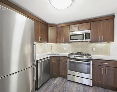 Studio in Upper East Side - Photo Thumbnail 4