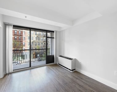 2BR in Upper East Side - Photo Thumbnail 2