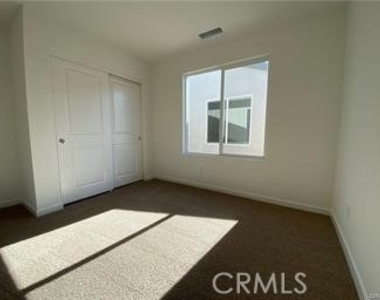 24533 Sonieta Court - Photo Thumbnail 4