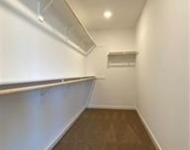 24533 Sonieta Court - Photo Thumbnail 17