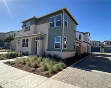 24533 Sonieta Court - Photo Thumbnail 2