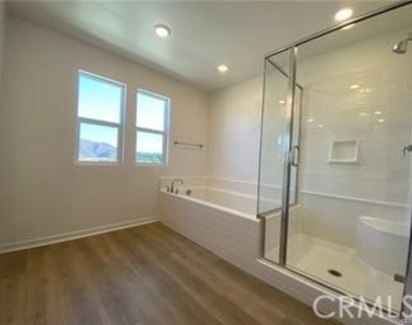 24533 Sonieta Court - Photo Thumbnail 13