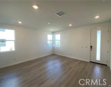 24533 Sonieta Court - Photo Thumbnail 30