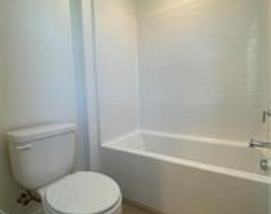 24533 Sonieta Court - Photo Thumbnail 9