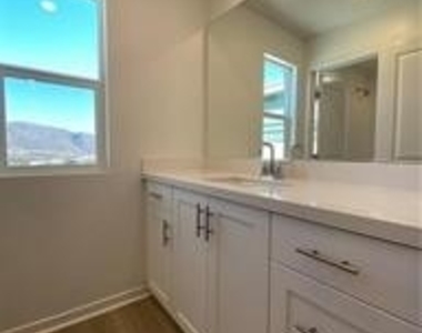24533 Sonieta Court - Photo Thumbnail 8