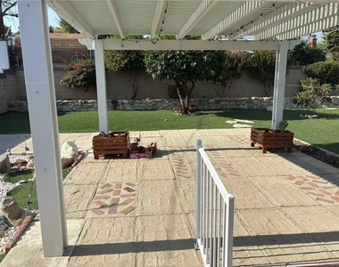 1095 W 17th Street - Photo Thumbnail 17