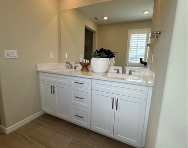 31612 Angel Aura Drive - Photo Thumbnail 7